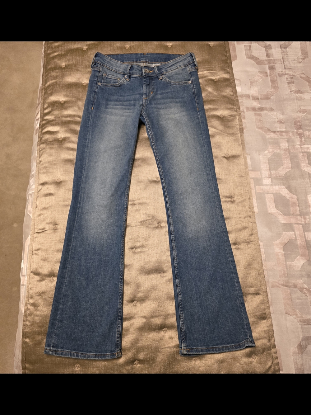 H&M & DENIM Bootcut Low Rise Jeans Blue Women's Medium Wash Solid Denim 26/30